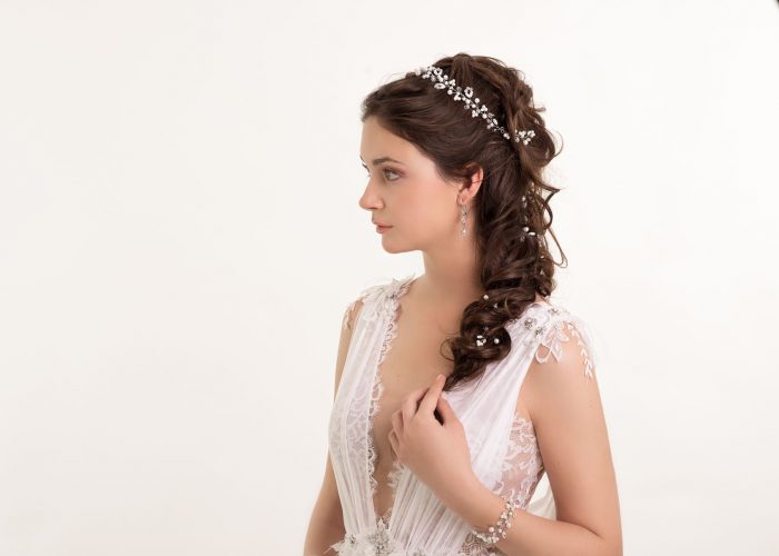 tocado y vestido de Novia de la coleccion Edén