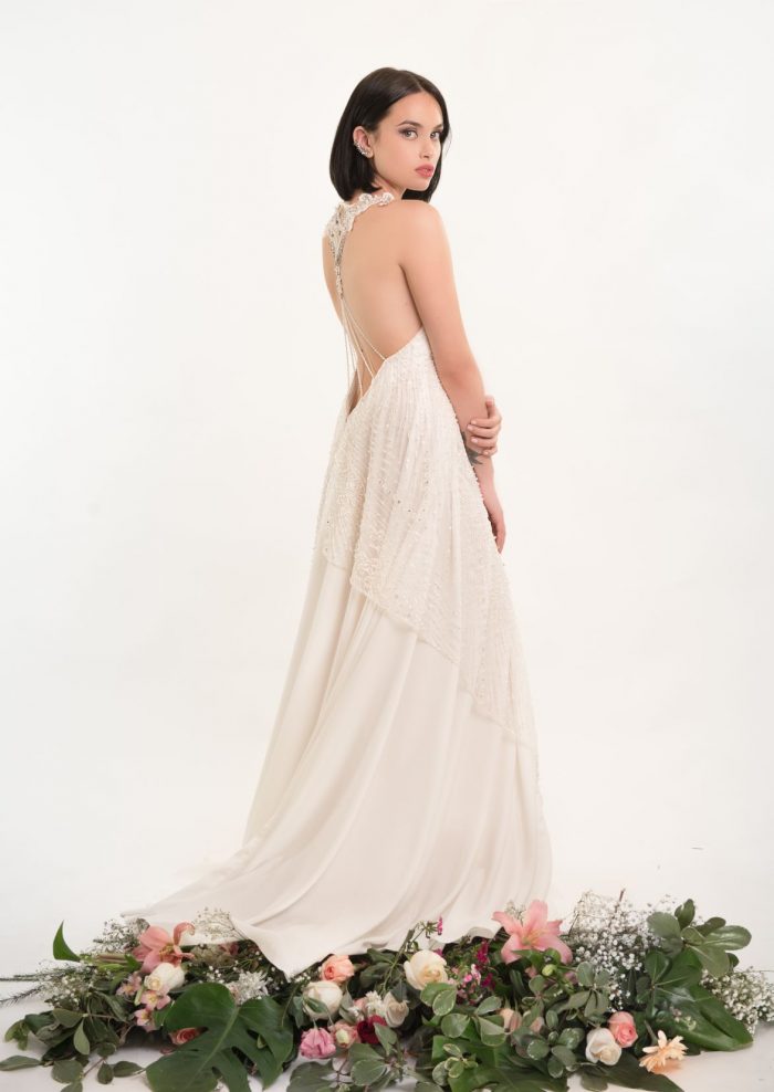 vestido de novia amplio en capas