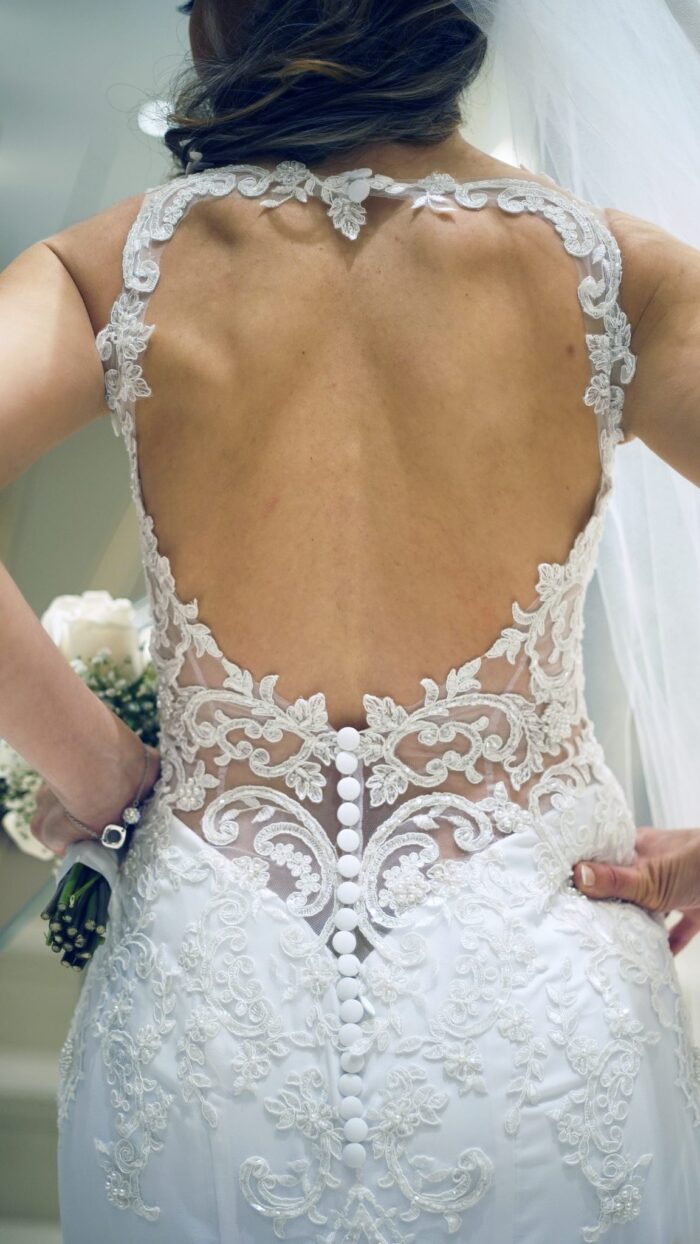 Detalle de la espalda en vestido de Novia