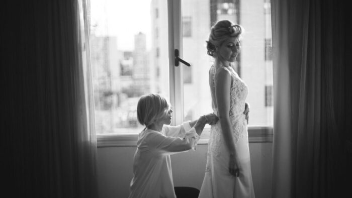 Marcela Colos vistiendo una novia el dia de su boda